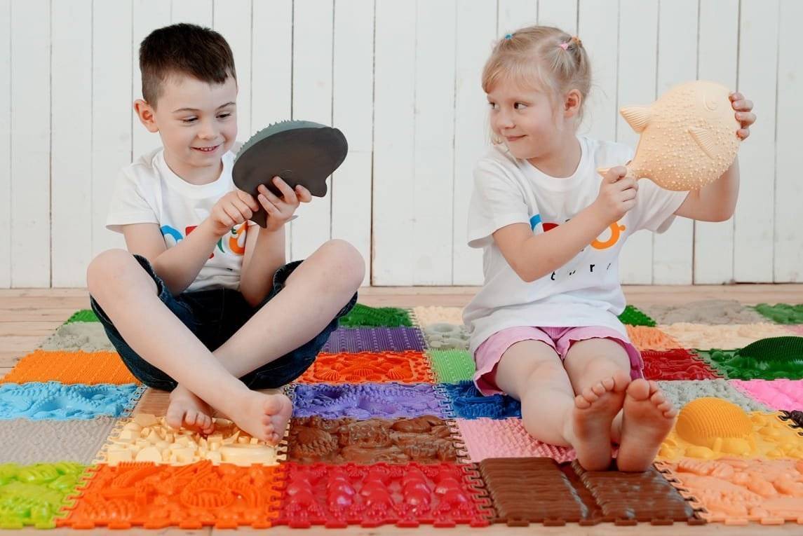 Mata sensoryczna Fish 1 szt Brązowy miękki
