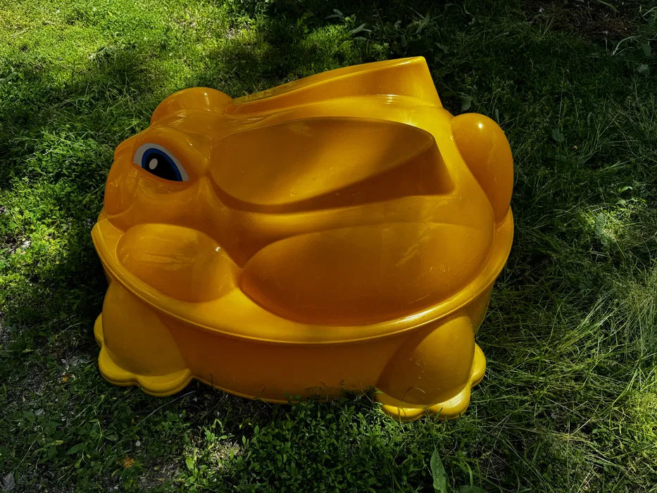 Piaskownica dla dzieci plastikowa zamykana Królik