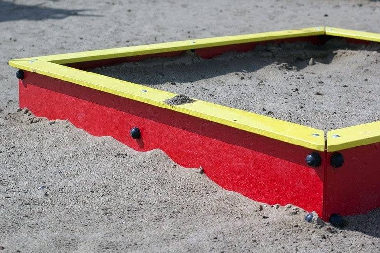 Piaskownica dla dzieci z atestem 150×150 cm Czerwona