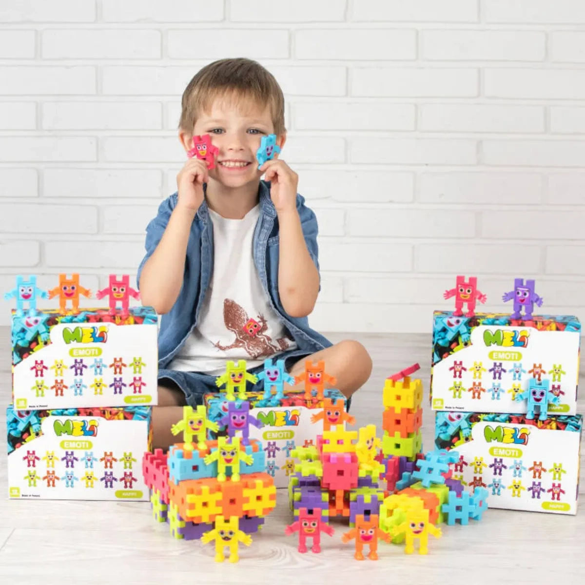 Klocki Emoti Happy 12 figurek z naklejkami emocji, od 3 lat