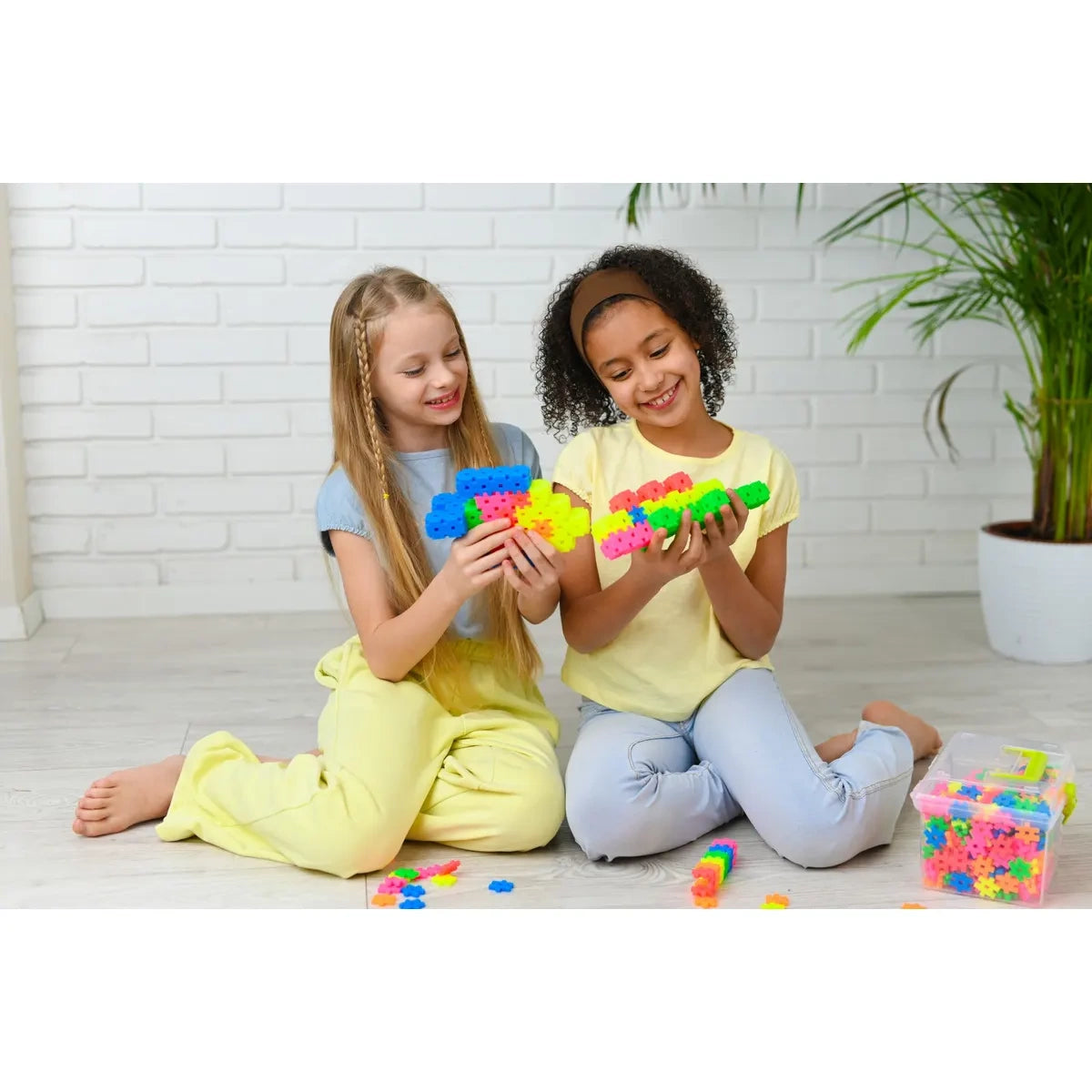 Klocki Neon Basic Travel Box 1000 el., od 3 lat