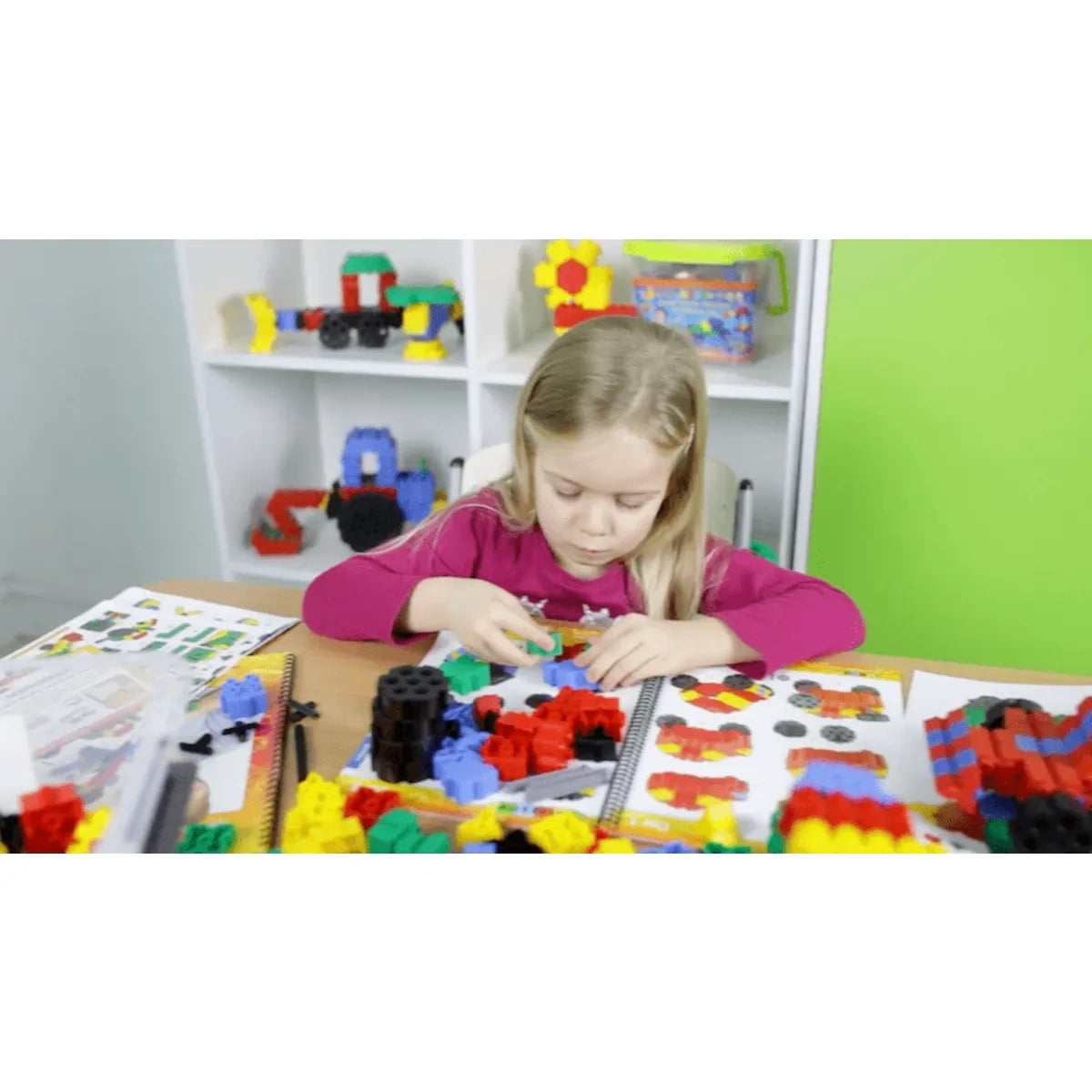 Klocki konstrukcyjne Pojazdy 300 el., od 4 lat